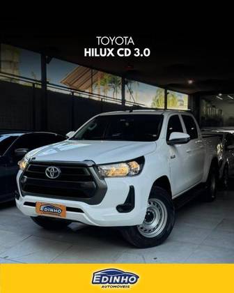 TOYOTA HILUX 2.8 D-4D TURBO DIESEL CS 4X4 MANUAL
